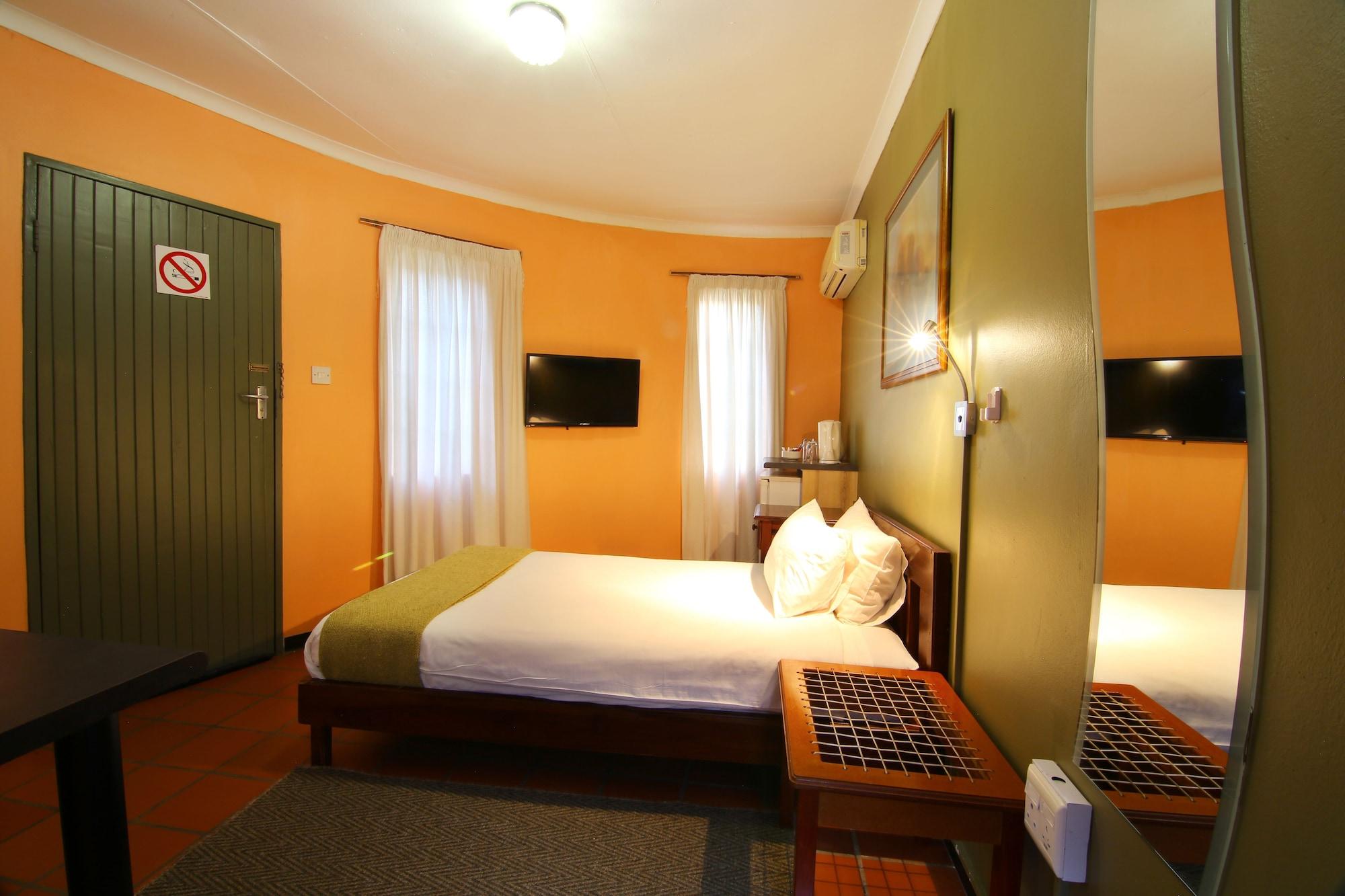Kalahari Arms Hotel Khemsbok 외부 사진