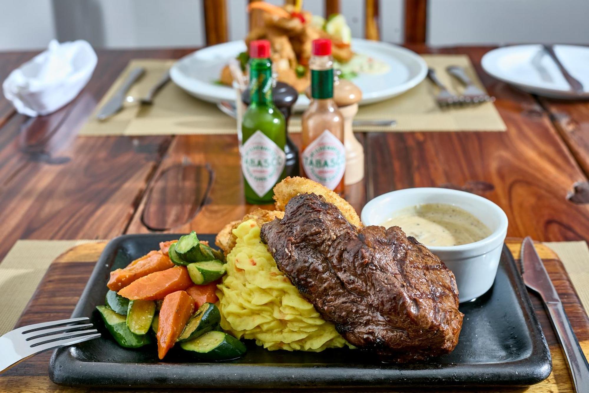 Kalahari Arms Hotel Khemsbok 외부 사진