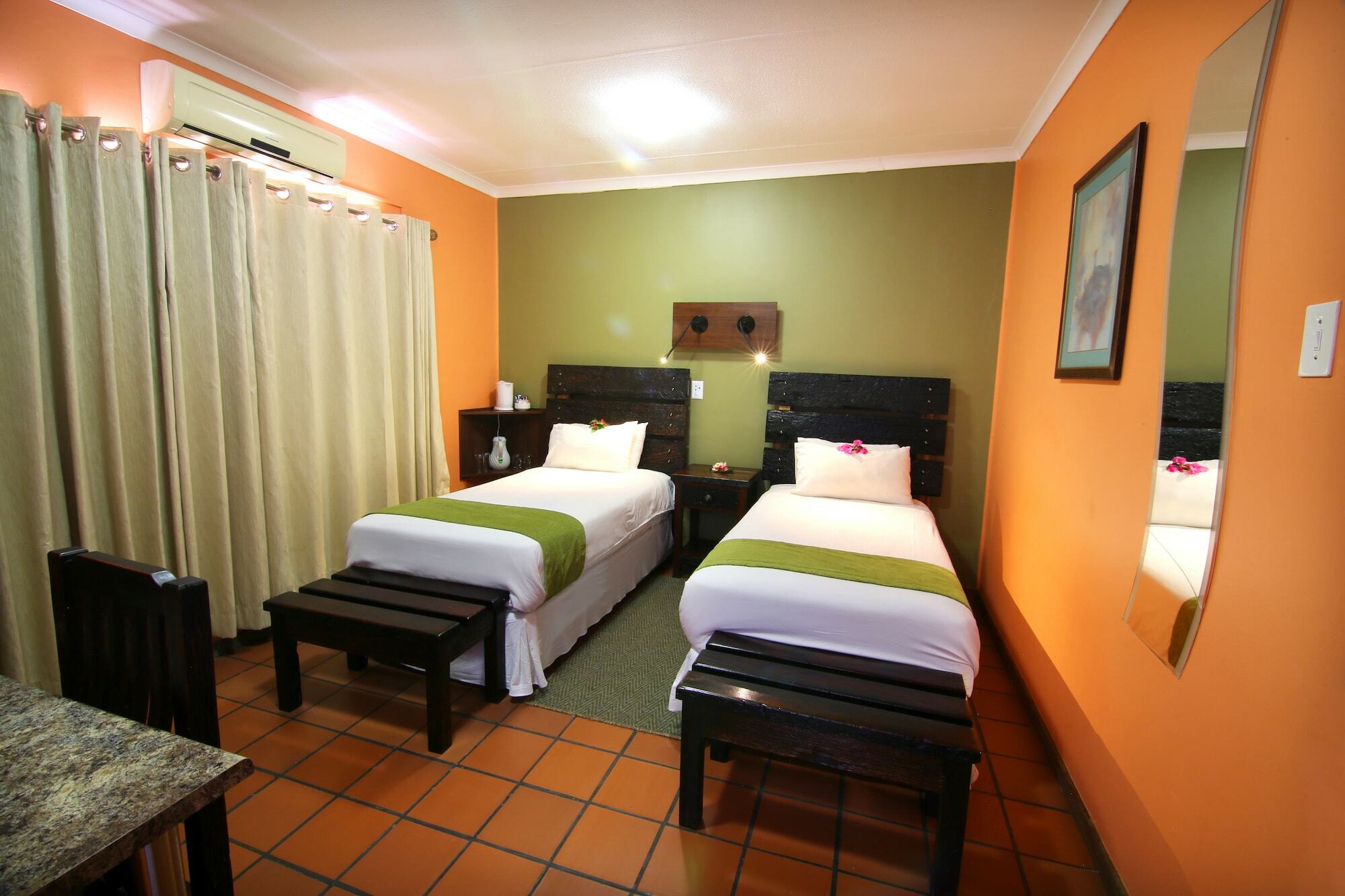Kalahari Arms Hotel Khemsbok 외부 사진